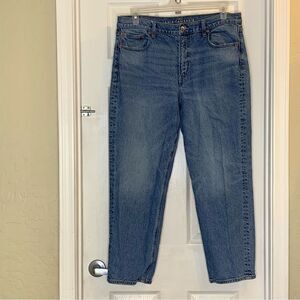 American Eagle Super High-Rise Ankle Straight Size 16